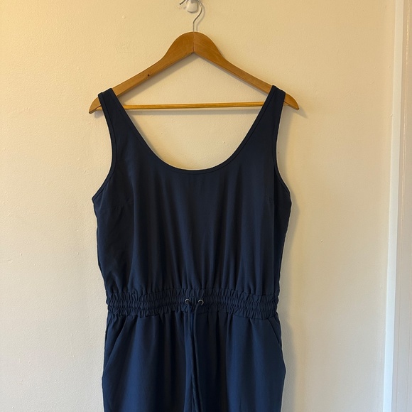 Abercrombie & Fitch Traveller Jumpsuit in Navy | Size Large - Picture 5 of 10